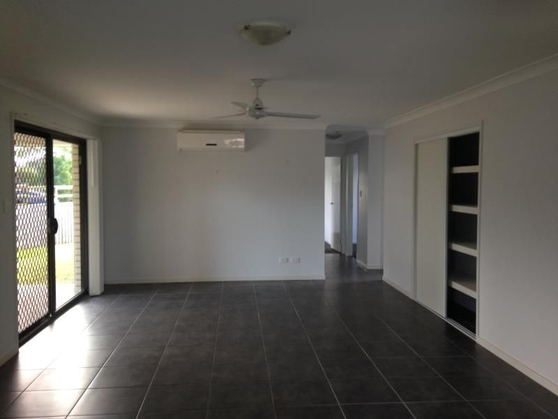 11 Moor Circuit, Warner, QLD 4500
