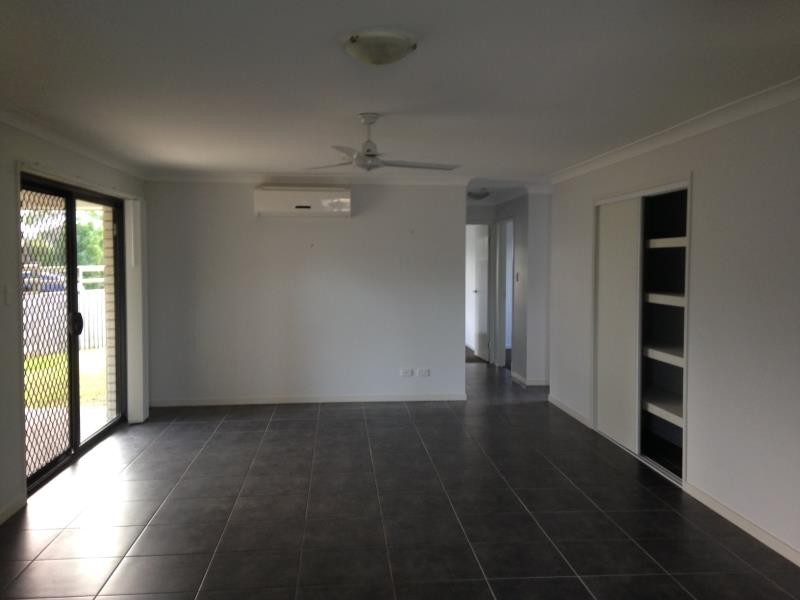 11 Moor Circuit, Warner, QLD 4500