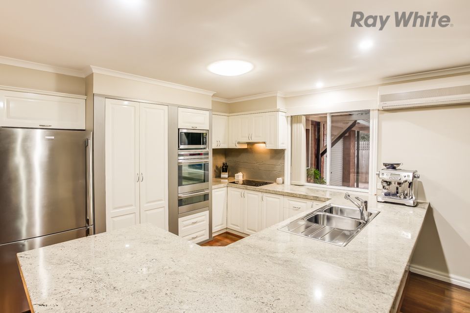 13 Brogil Walk, Sydenham, VIC 3037