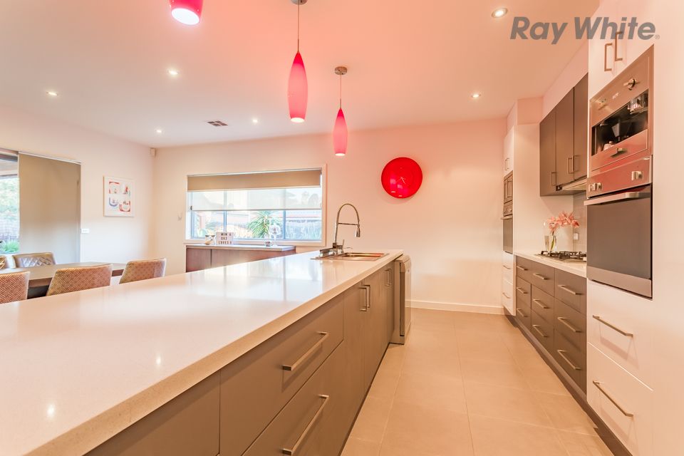 3 George Street, Taylors Hill, VIC 3037