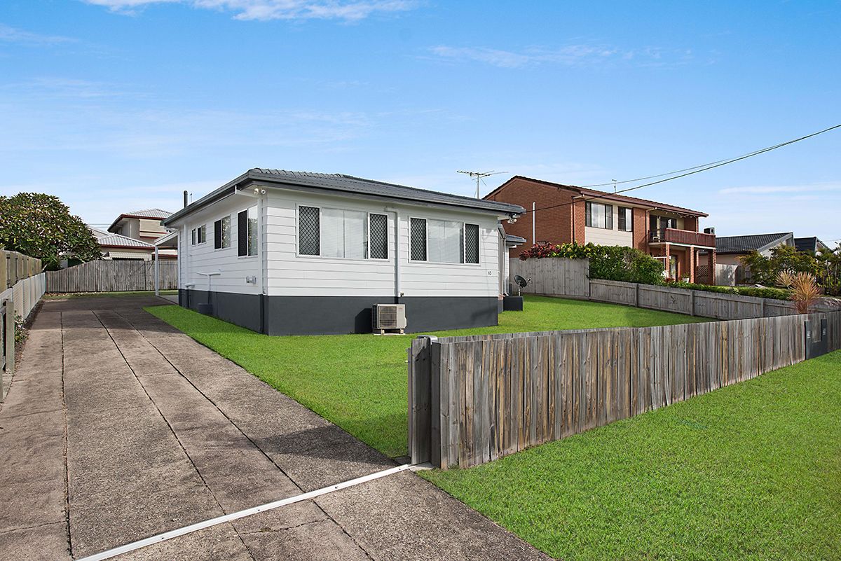 10 Wavell Avenue, Golden Beach, QLD 4551