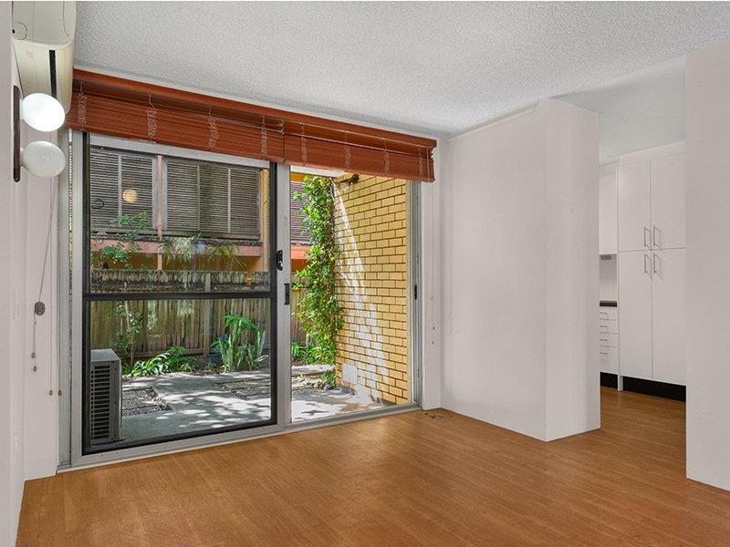 2/6 Pioneer Street, Toowong, QLD 4066