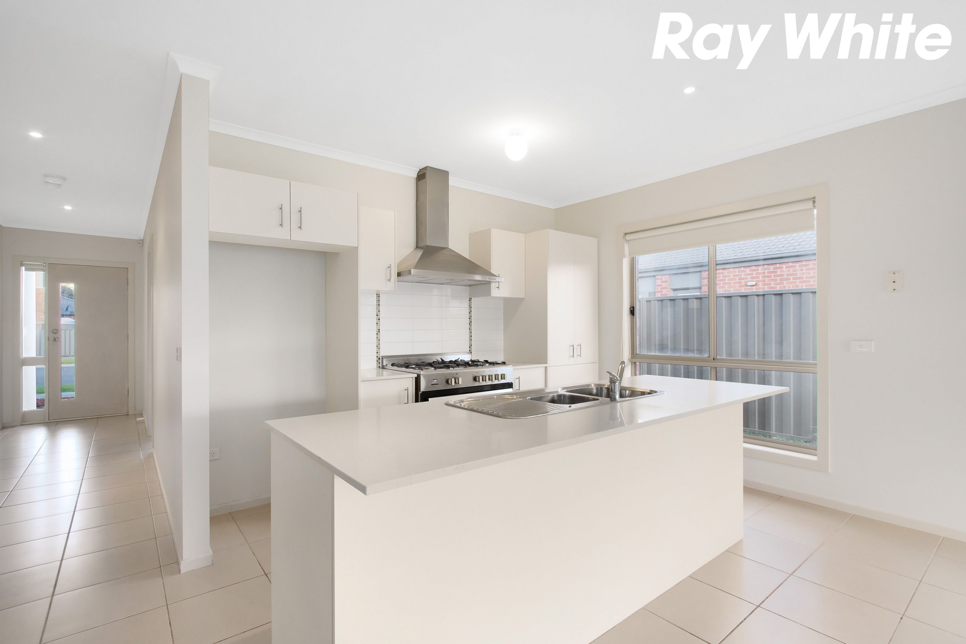 3 Mirabelle Street, Pakenham, VIC 3810