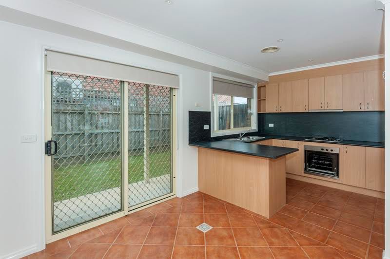 2A Parkland Grove, Kingsbury, VIC 3083