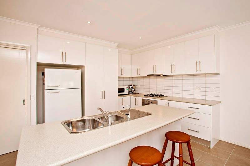 1/8 Looker Street, Lara, VIC 3212