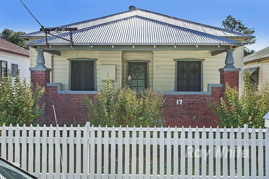 17 Victoria Street, Belmont, NSW 2280