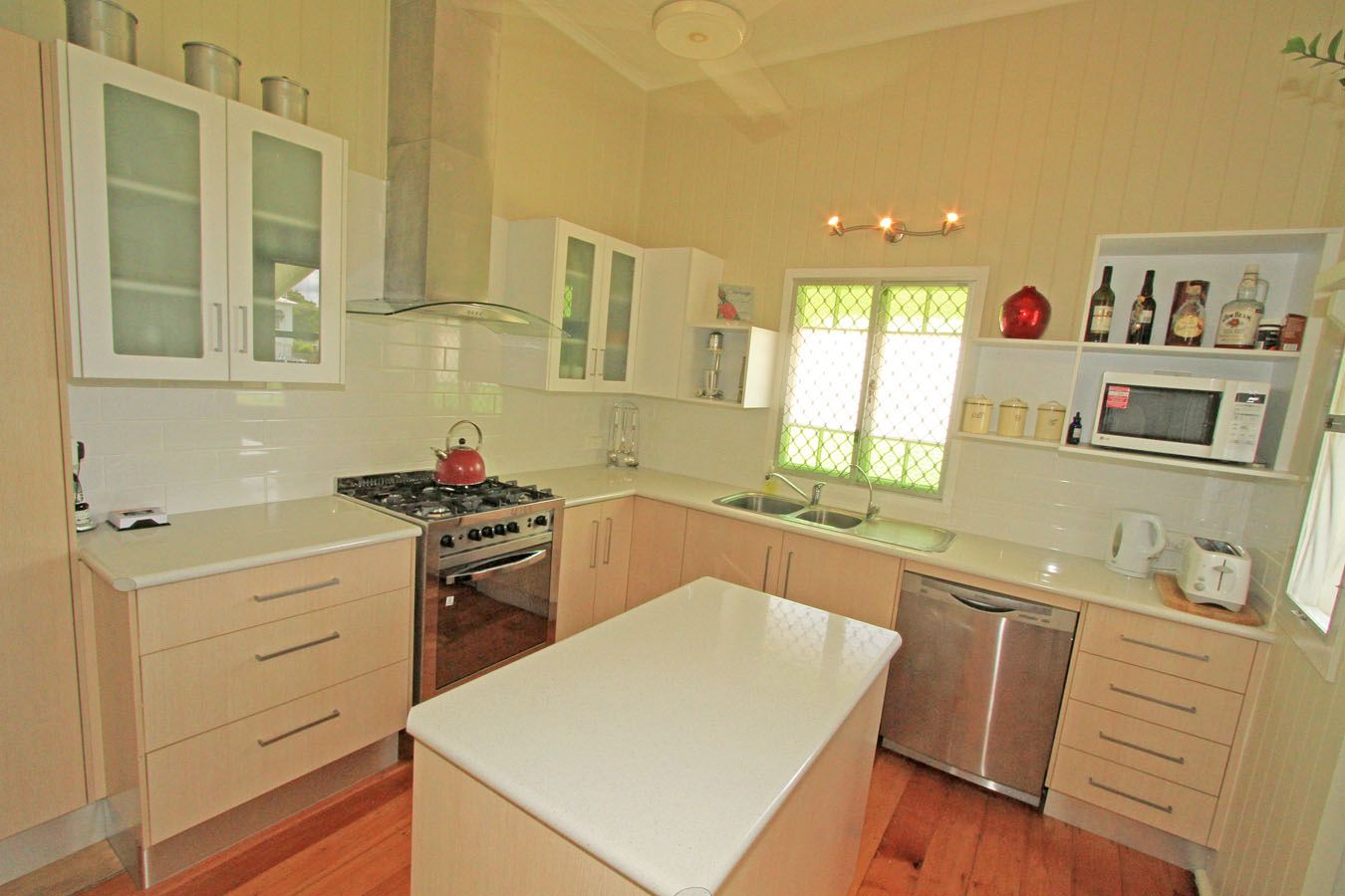 41 Armstrong Street, Berserker, QLD 4701