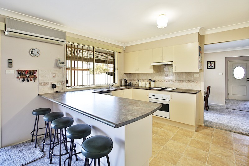 16 Gardenia Crescent, Bomaderry, NSW 2541