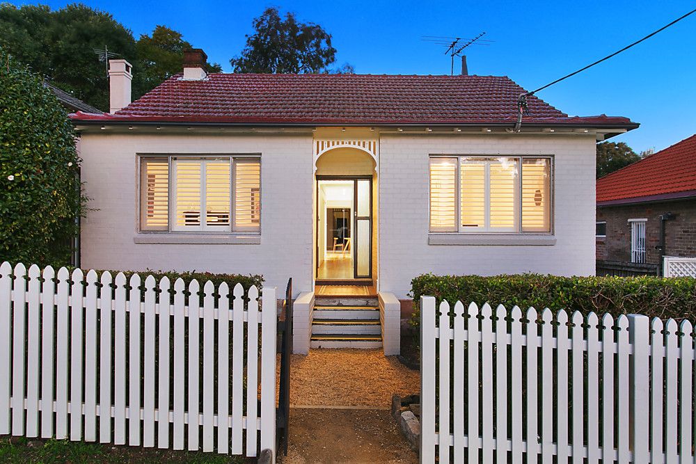 10 Hawkins Street