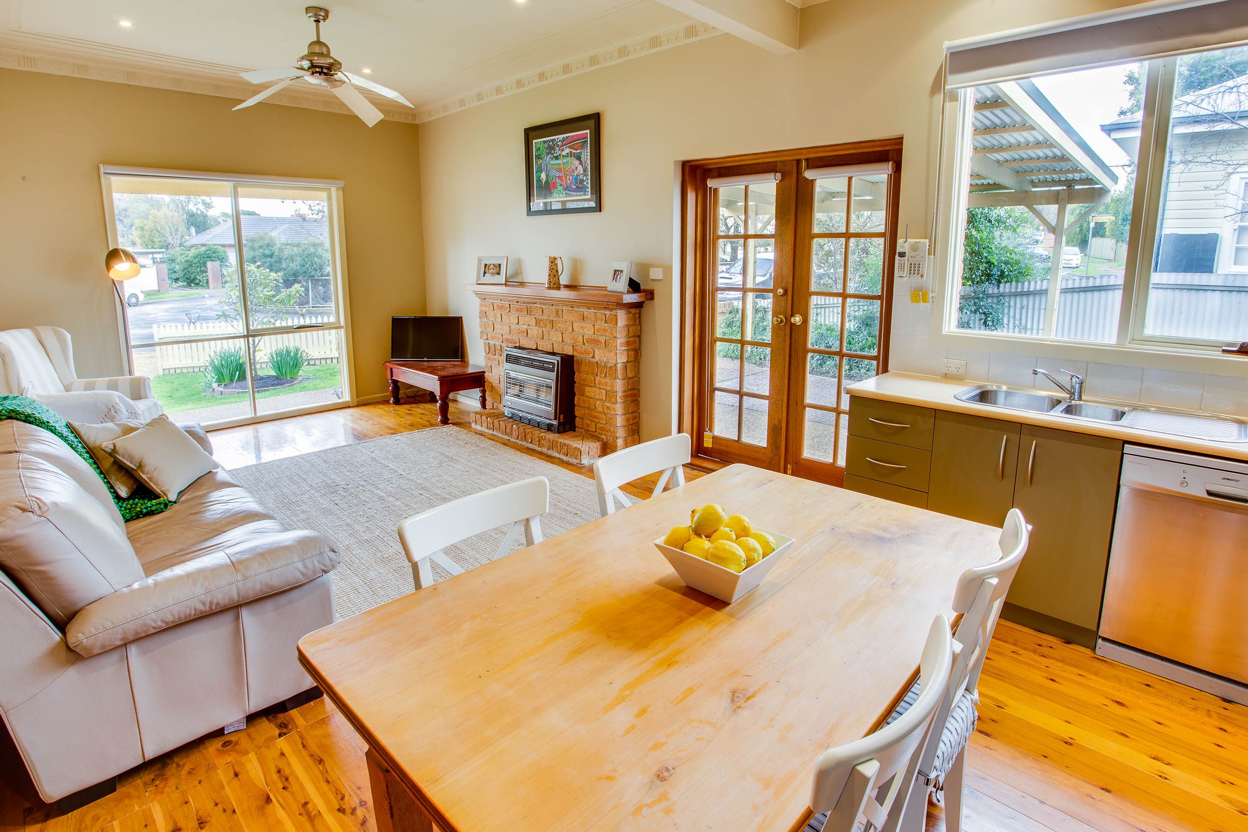48 Hardy Avenue, Wagga Wagga, NSW 2650