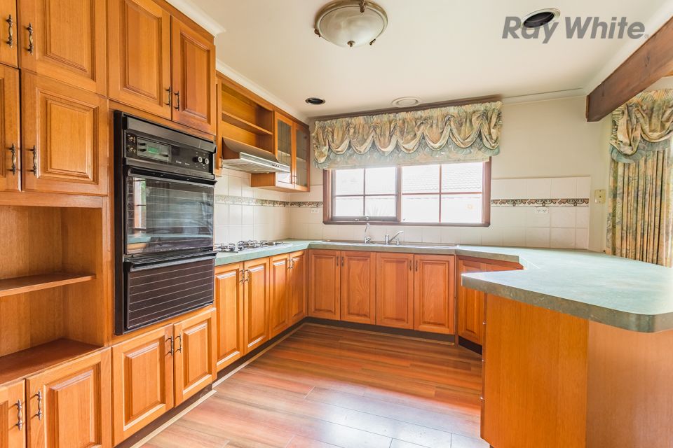 9 Apollo Road, Taylors Lakes, VIC 3038