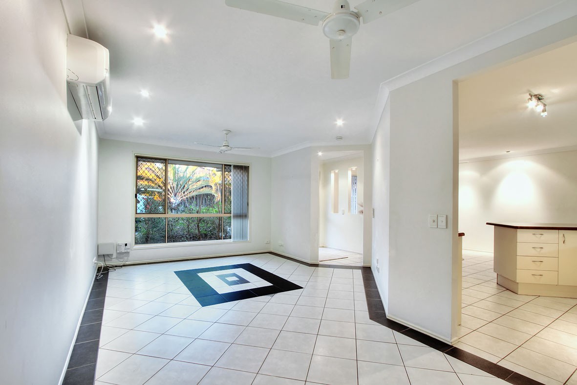 18 Lewis Place, Calamvale, QLD 4116