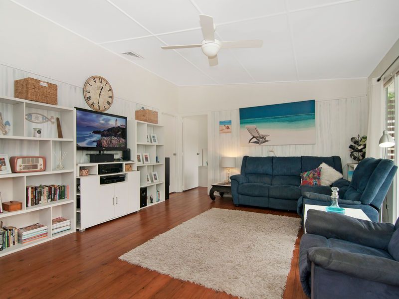 15 Echlin Street, Labrador, QLD 4215