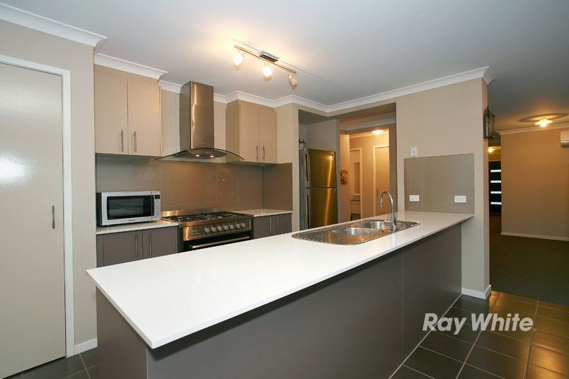 2 Watt Place, Lyndhurst, VIC 3975