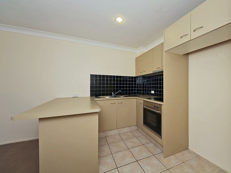 2/7 Sunset Boulevarde, Surfers Paradise, QLD 4217