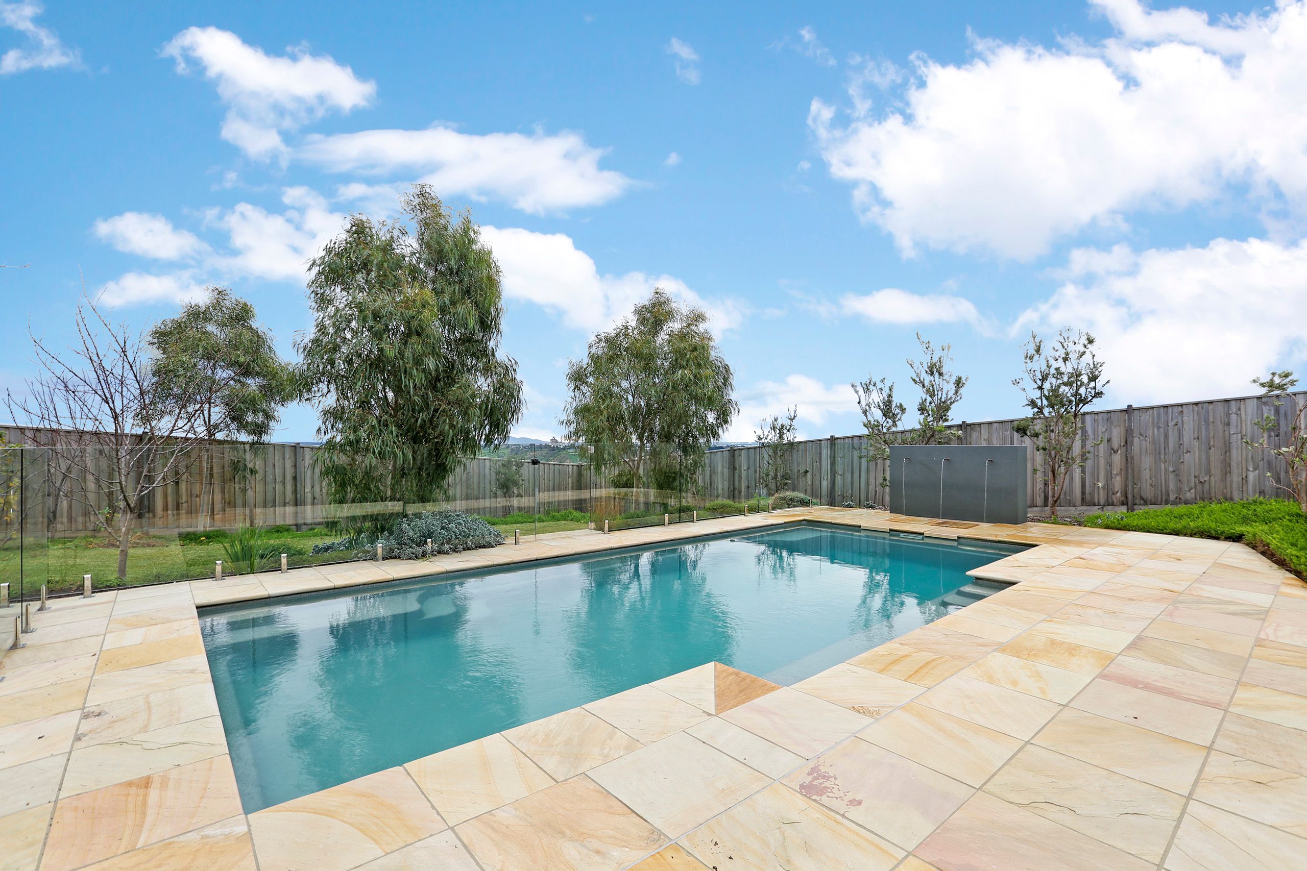 54 Stoneleigh Crescent, Highton, VIC 3216