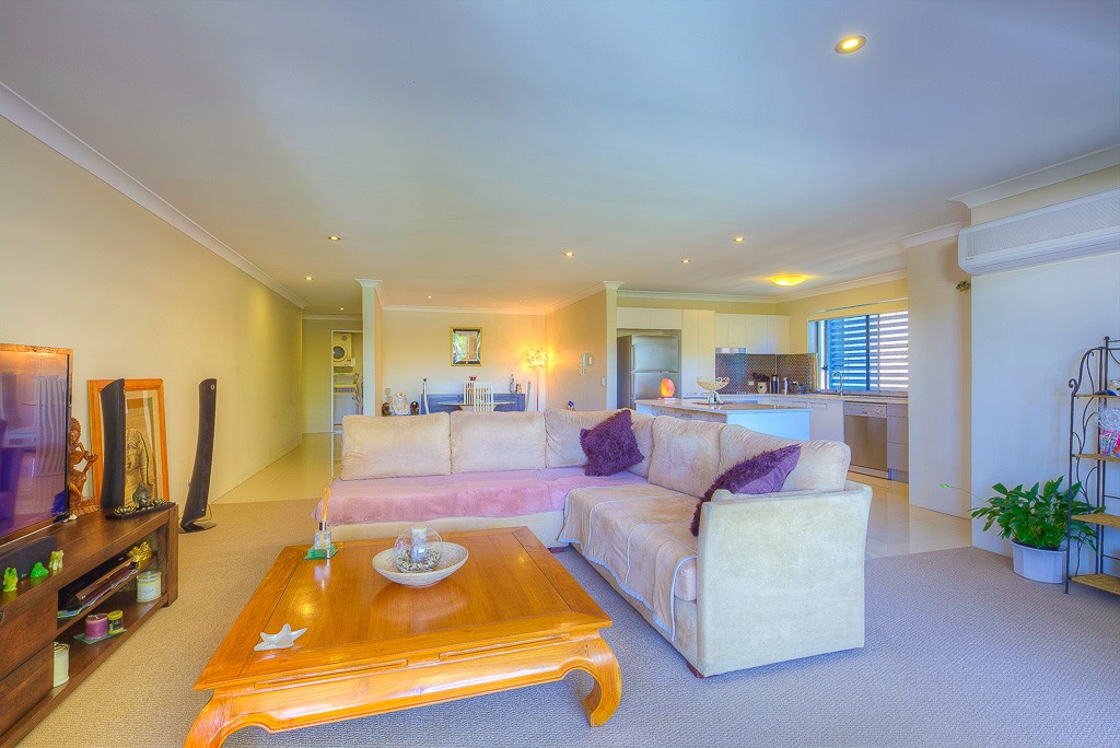 10/8-10 Georgina Street, Woody Point, QLD 4019