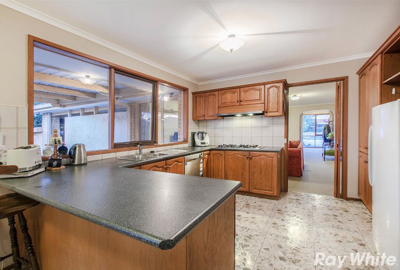 6 Zinnea Court, Mill Park, VIC 3082