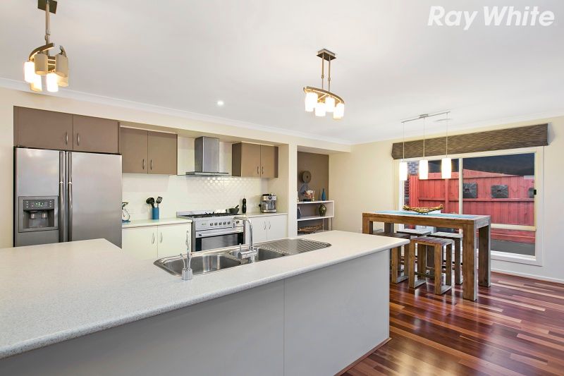 2 Cerreto Mews, Pakenham, VIC 3810