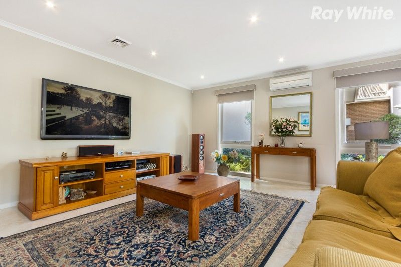 11 Bryden Drive, Ferntree Gully, VIC 3156