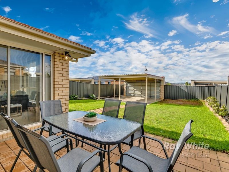 6 Coonawarra Avenue, Andrews Farm SA 5114