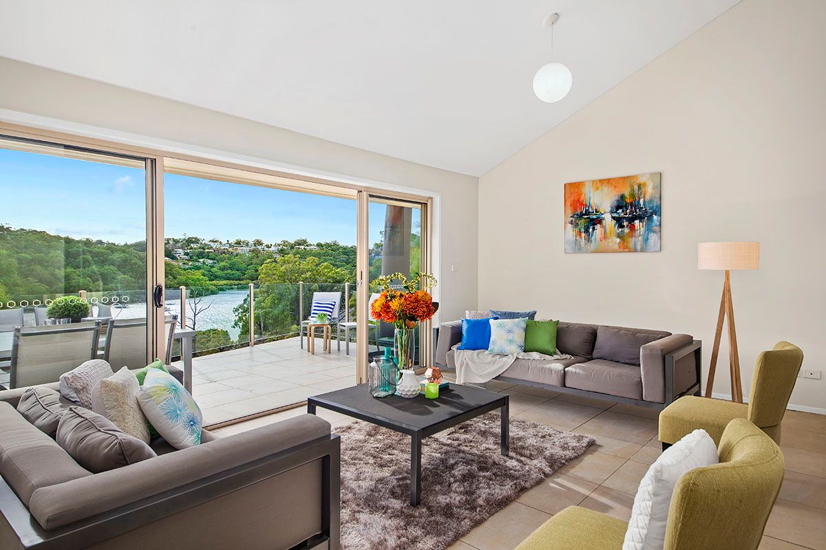 1/4 Old Ferry Road, Illawong, NSW 2234