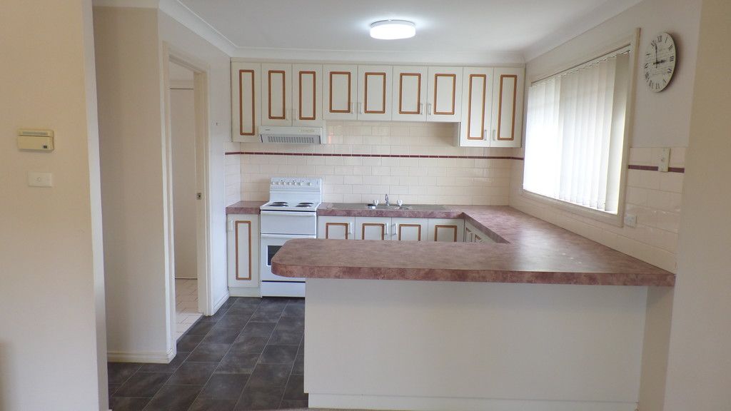 1/2 Kenneally Street, Wagga Wagga, NSW 2650