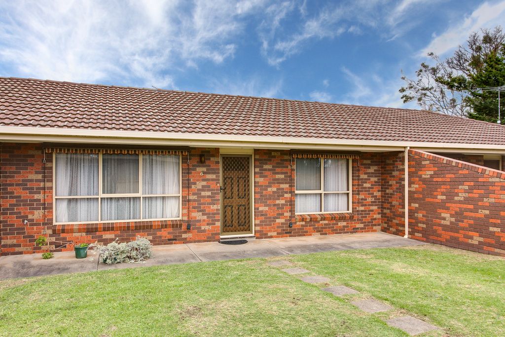 68 Whitehead Grove, Rosebud VIC 3939