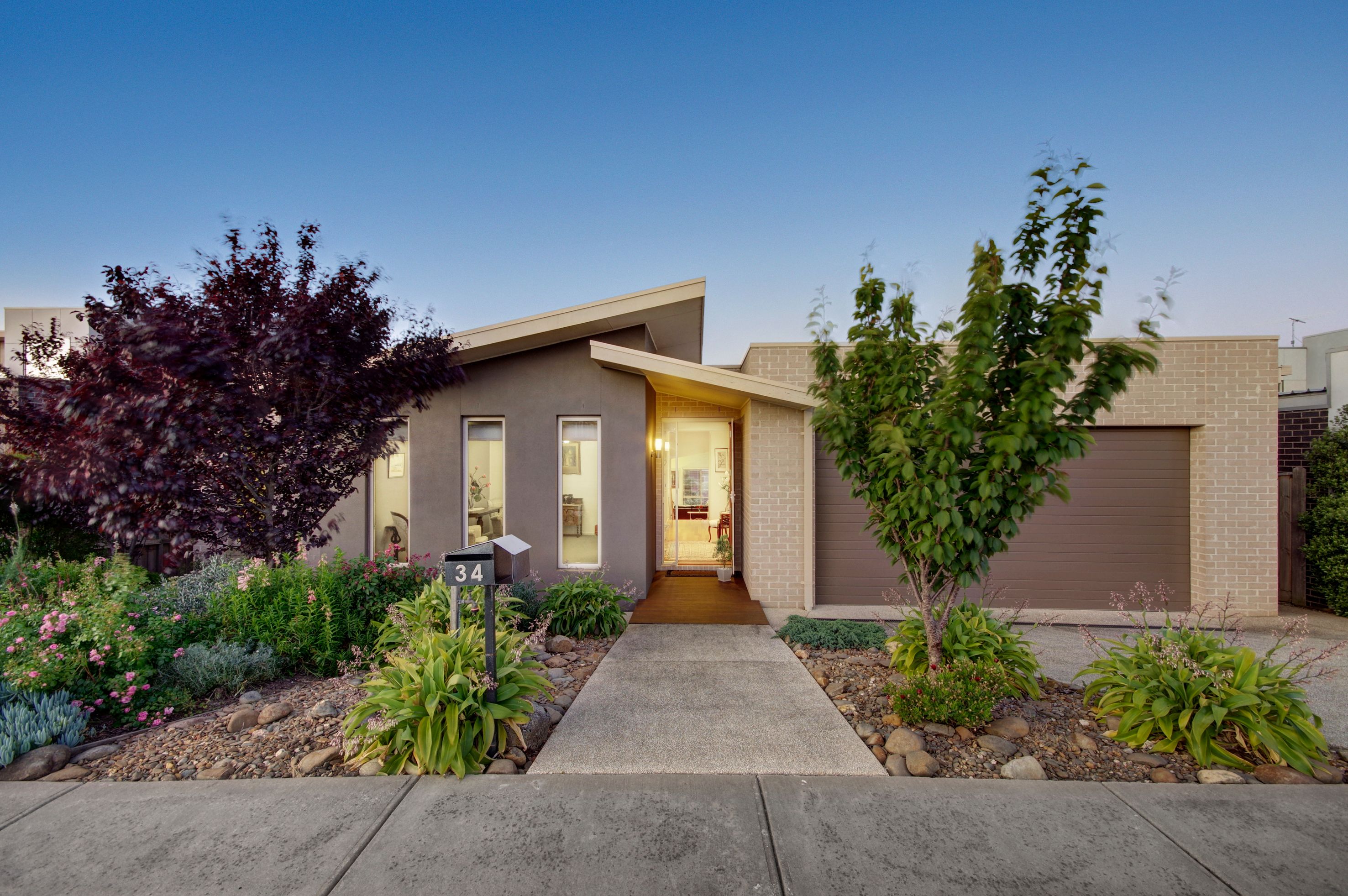 34 Leigh Road, Highton, VIC 3216