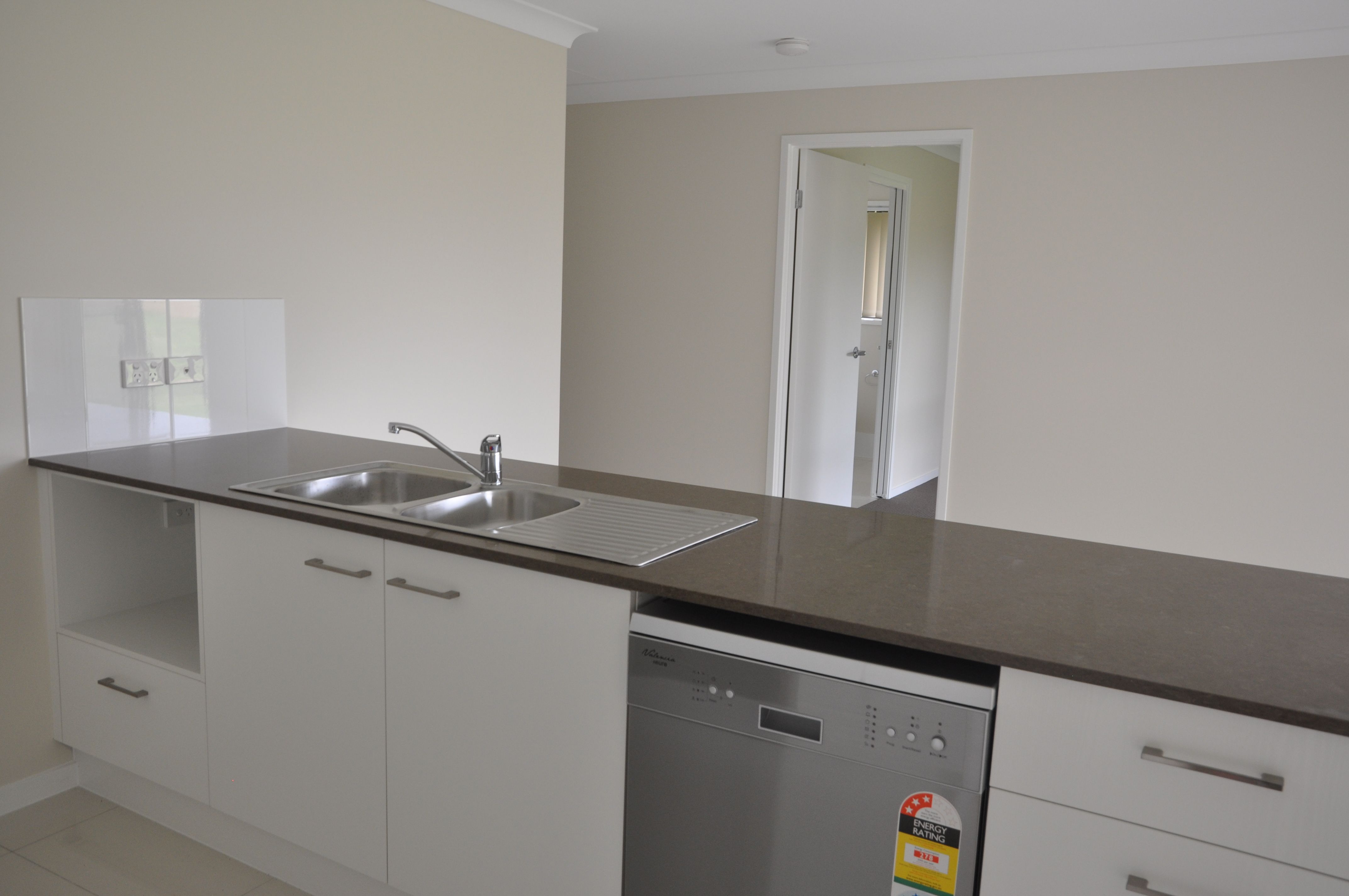 11 Arwon Street, Wyreema, QLD 4352