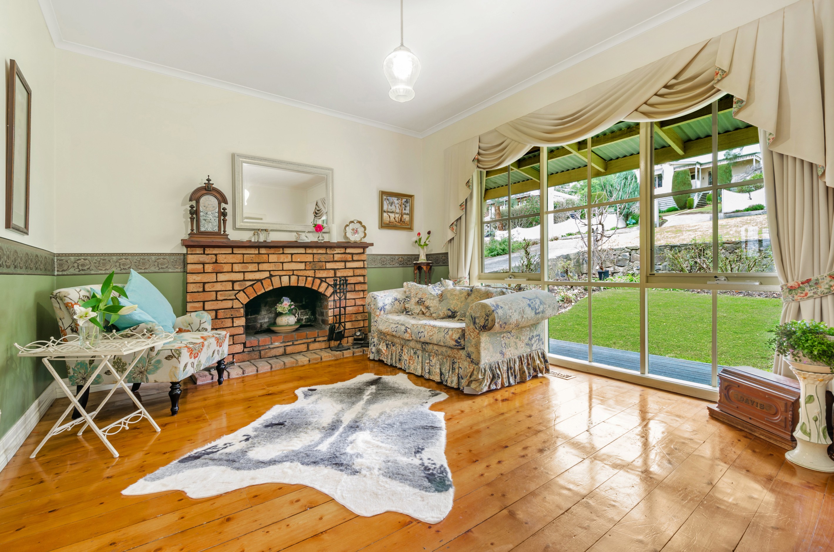 6 The Crescent, Ferntree Gully, VIC 3156
