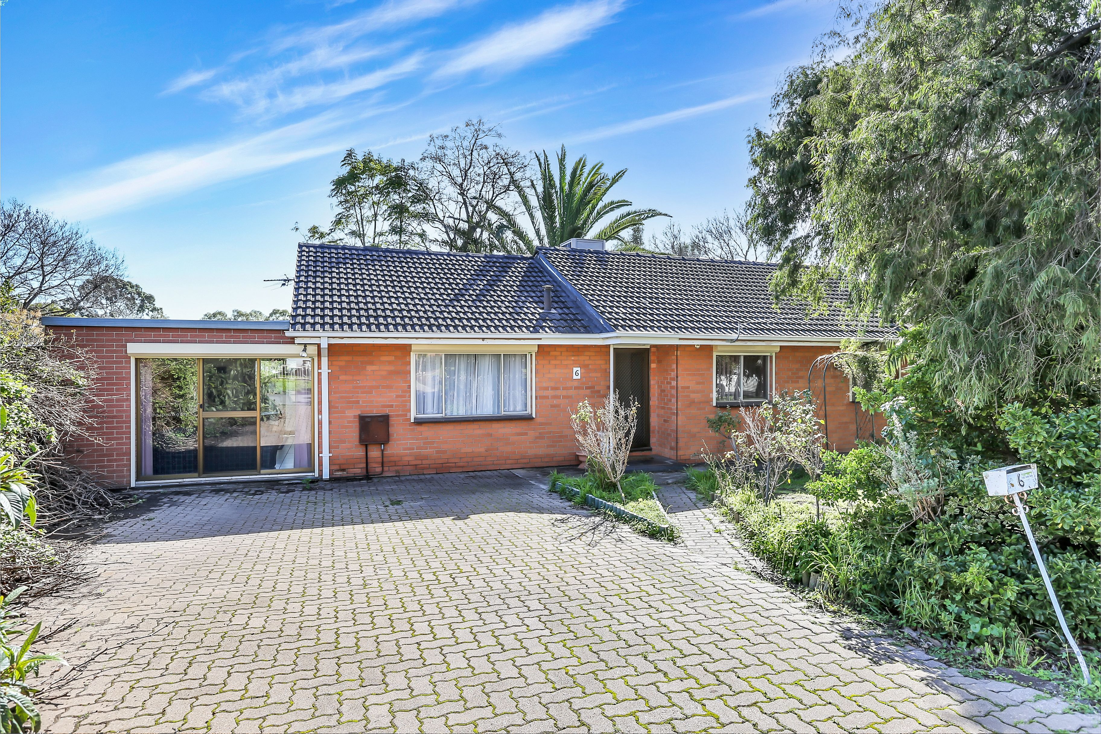 6 Nottingham Crescent, Valley View SA 5093