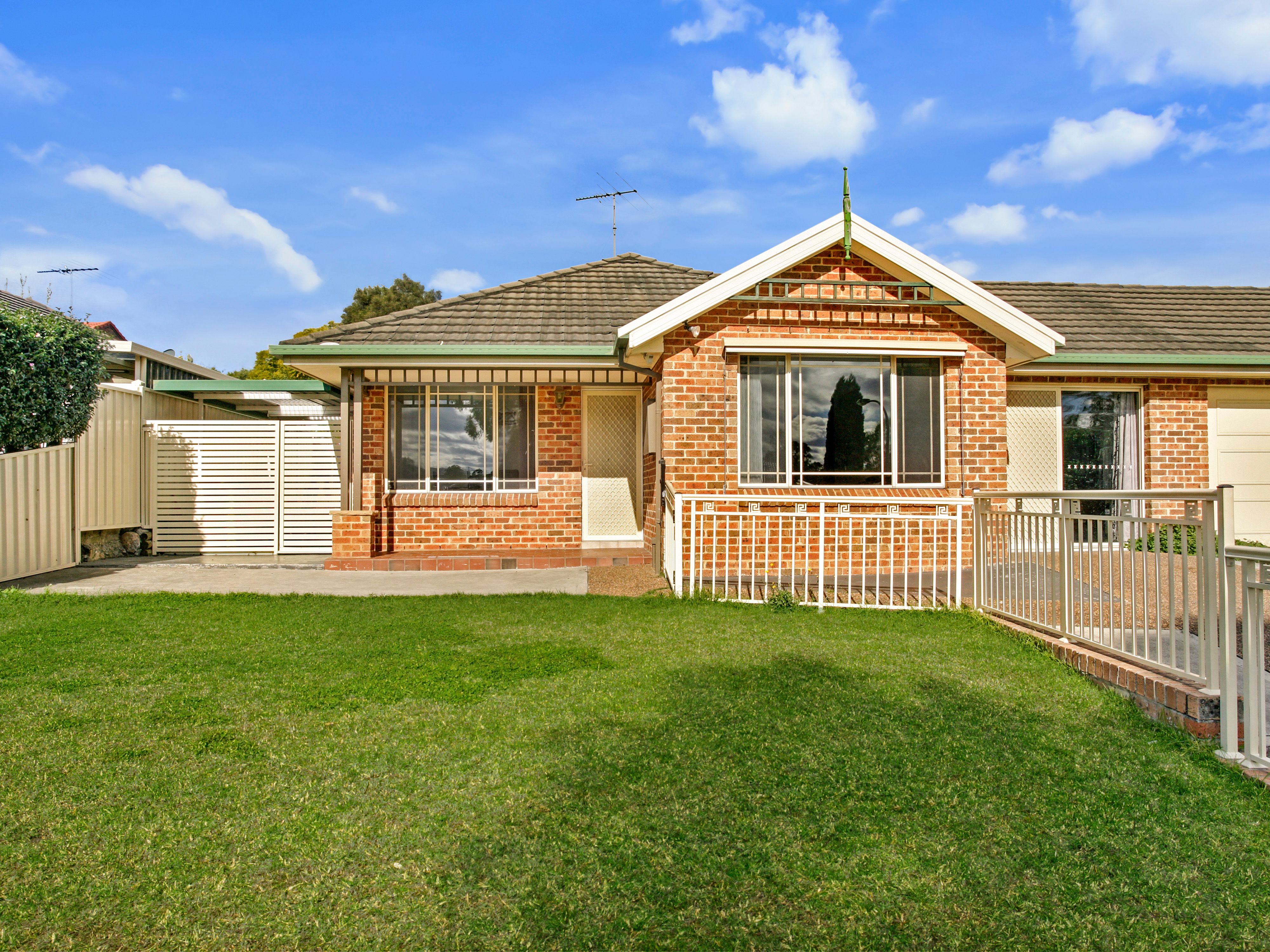 12 Derwent Place