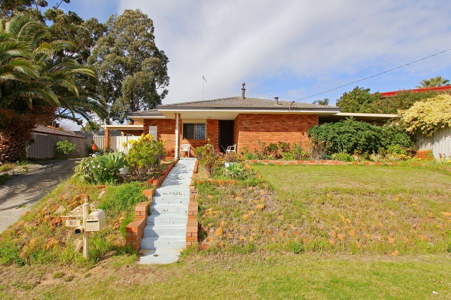 60 Girrawheen Avenue, Girrawheen, WA 6064