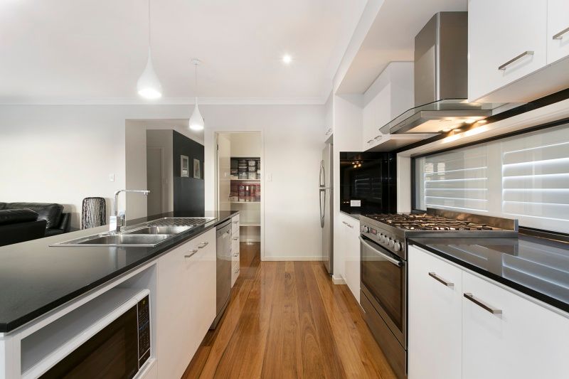 11 Finnegan Circuit, Oxley, QLD 4075