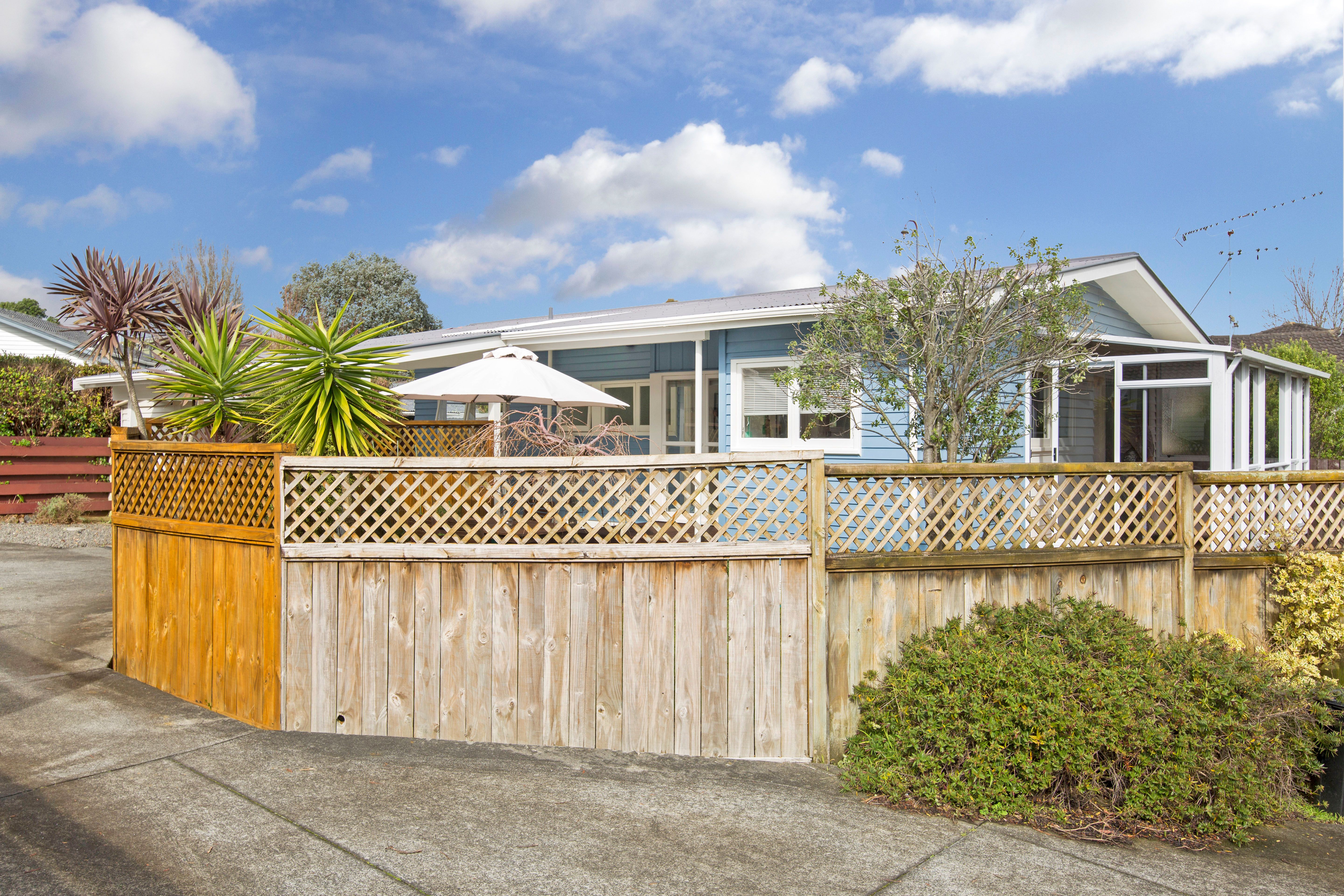 33 Minaret Drive, Bucklands Beach, Manukau City