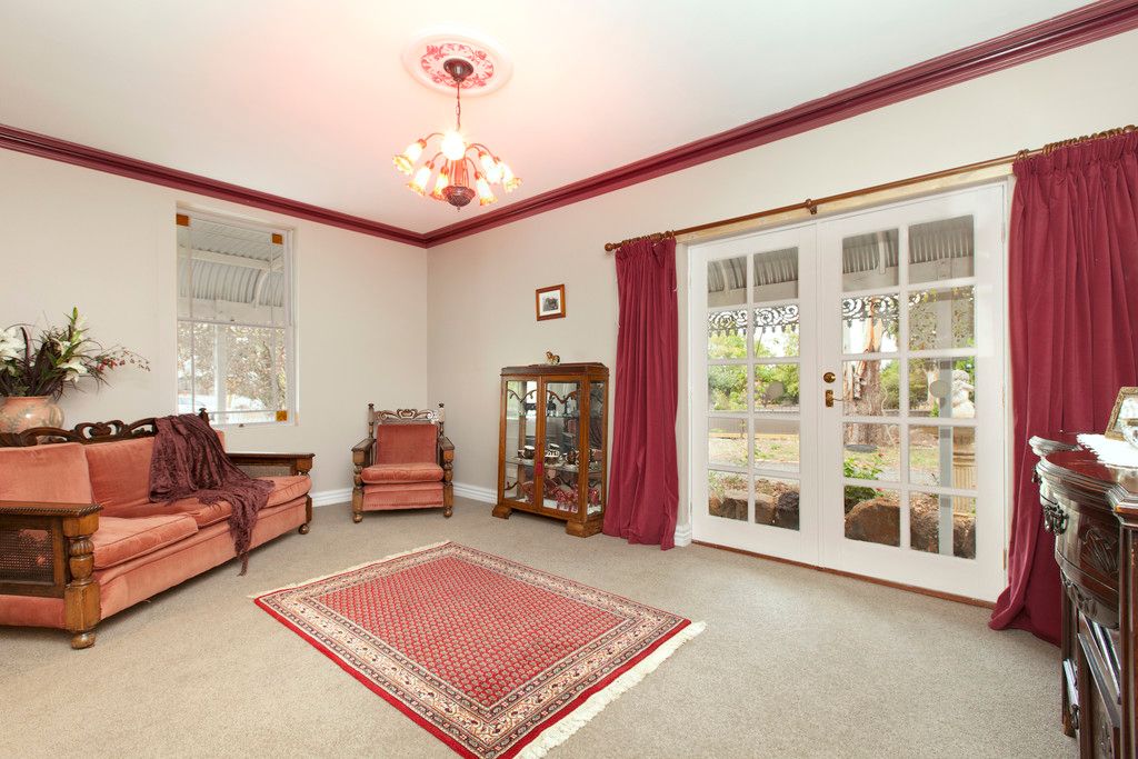 39 Service Street, Clunes, VIC 3370