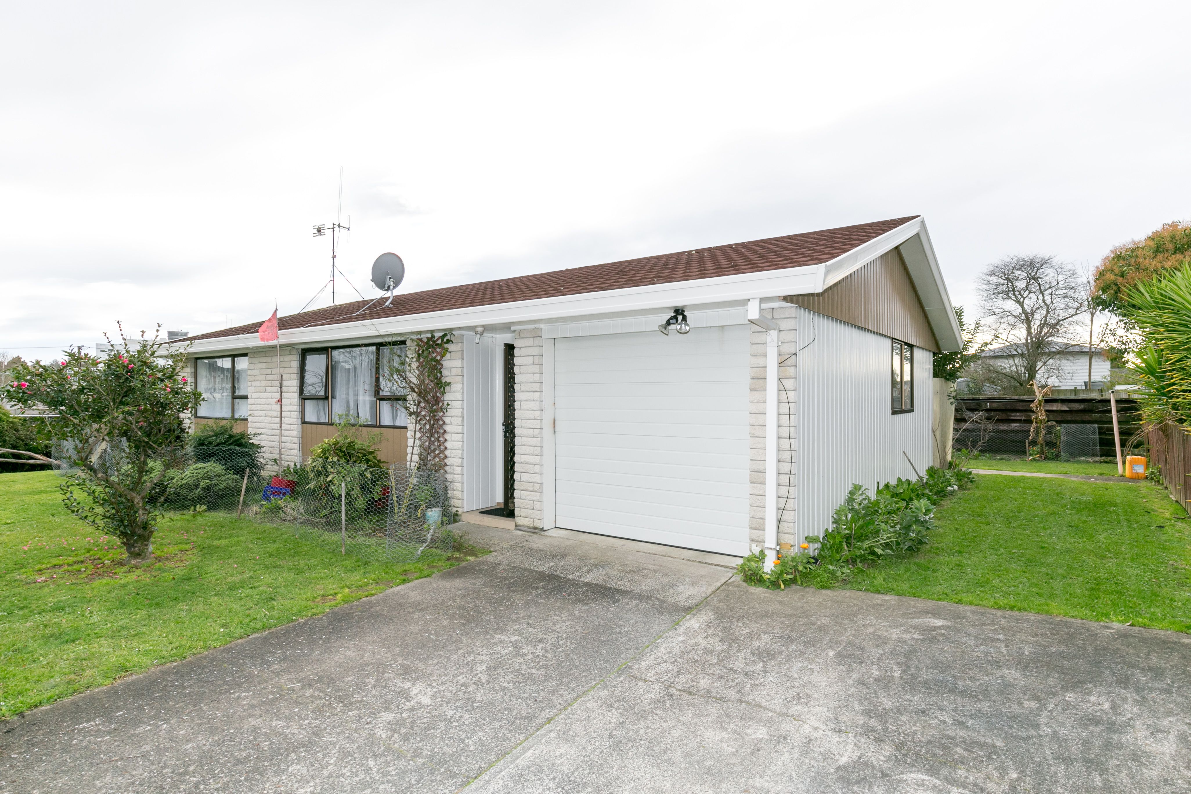 6 Amber Lane, Melville, Hamilton City
