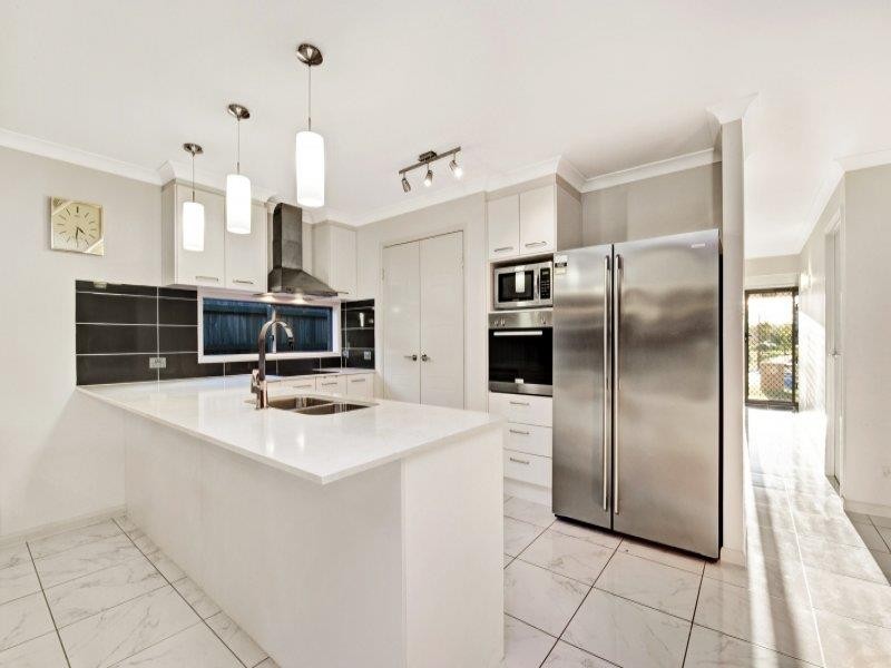 22 Wallarah Parade, North Lakes, QLD 4509