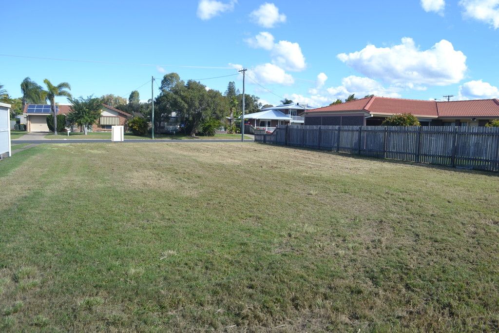 21 South Street, Urangan, QLD 4655