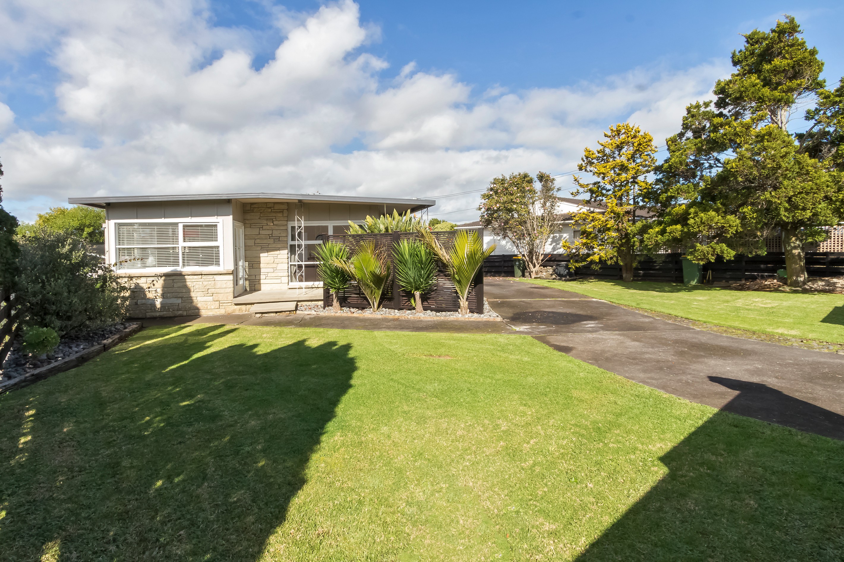 75 Hutchinsons Road, Bucklands Beach, Manukau City