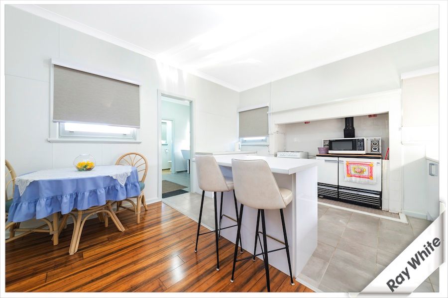 126 Uriarra Road, Queanbeyan, NSW 2620