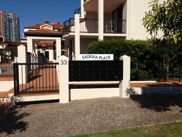 33-37 Lenneberg Street, Southport QLD 4215