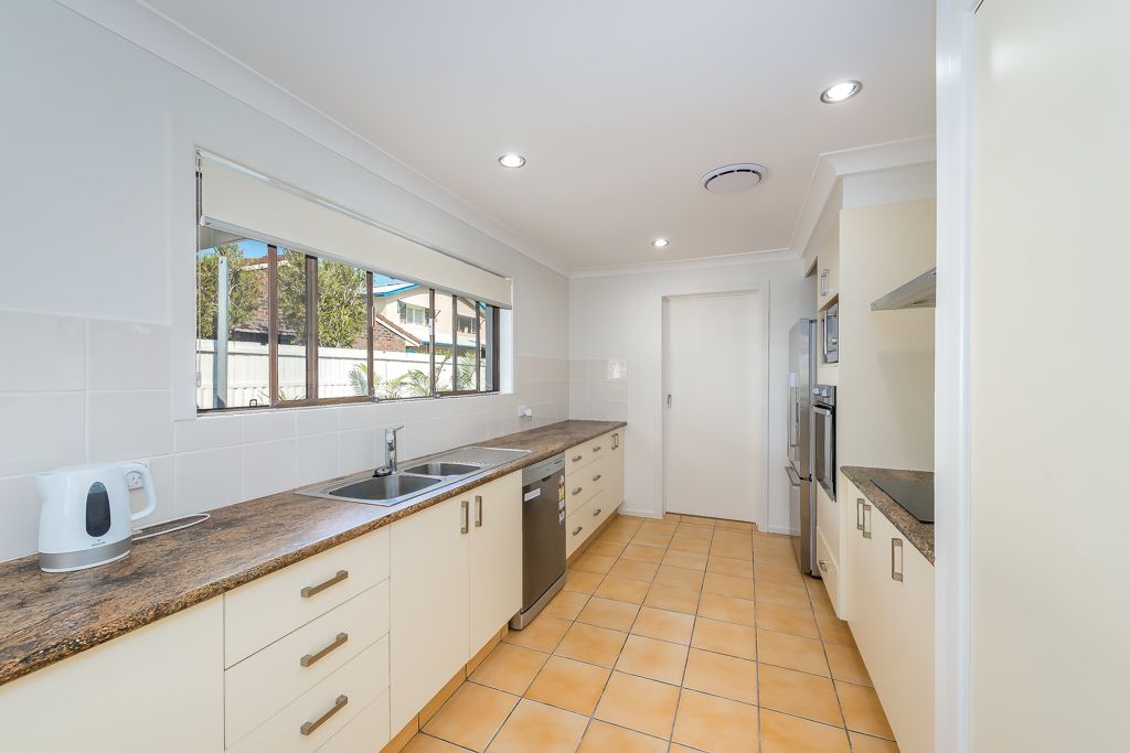 7 Daru Avenue, Runaway Bay, QLD 4216