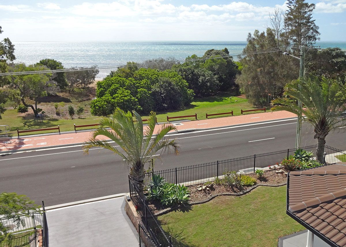 74 Esplanade, Point Vernon, QLD 4655
