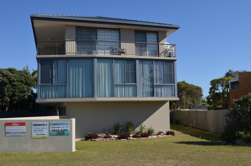 4 / 12 Pacific Parade, Yamba, NSW 2464