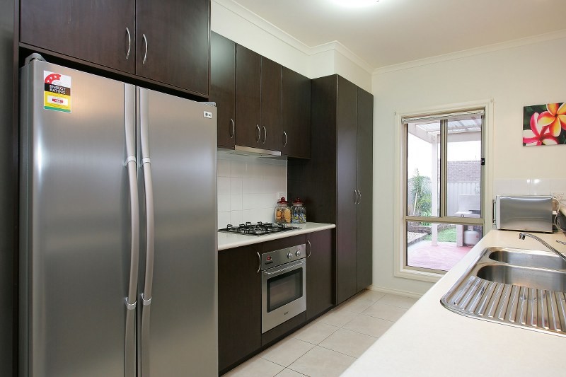 2 Dampier Close, Craigieburn, VIC 3064