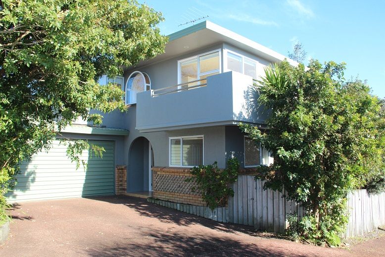 25 Arran Road, Browns Bay, North Shore City