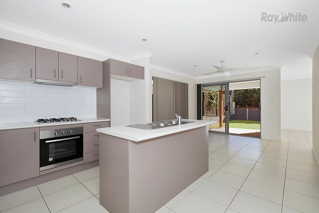 17 Bowerbird Crescent, Dakabin, QLD 4503