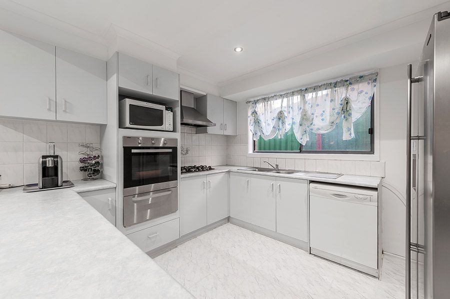 10 Perry Court, Roxburgh Park, VIC 3064